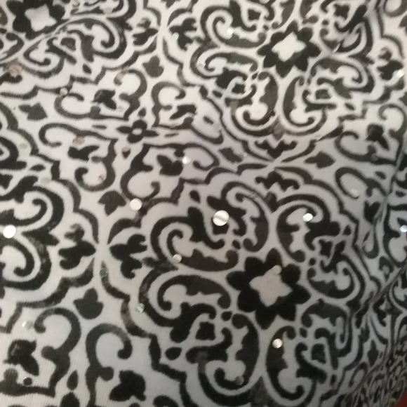 Cathy Daniels black and white tunic with embellished collar - Picture 4 of 7